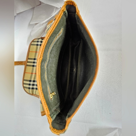 Burberry Vintage Canvas and Leather Nova Check Messenger Bag in Green and Brown - Picture 13 of 14
